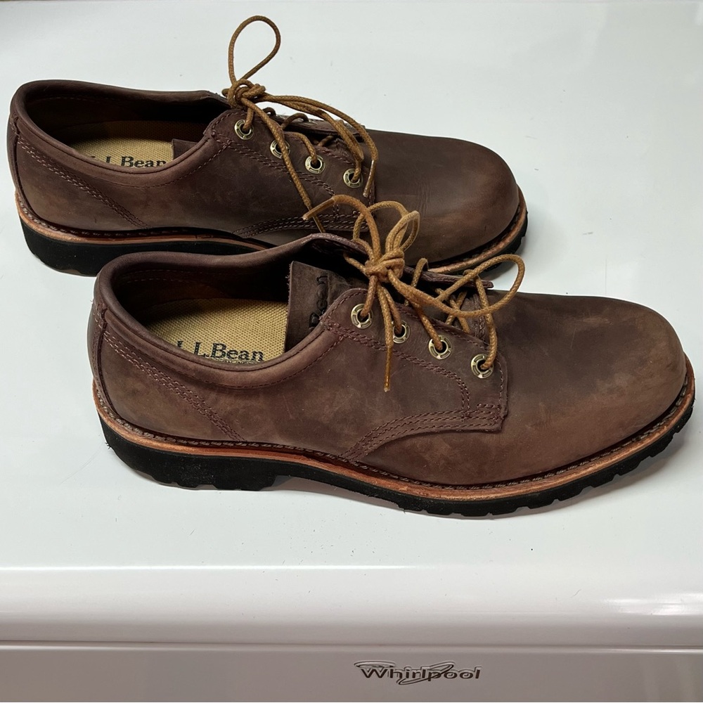 L.L. Bean Mens Bucksport Shoes, 
Dark Brown Leather Oxfords